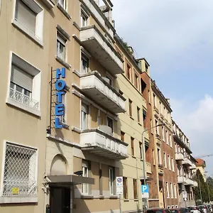 https://corallo-milan.italymilanhotels.net